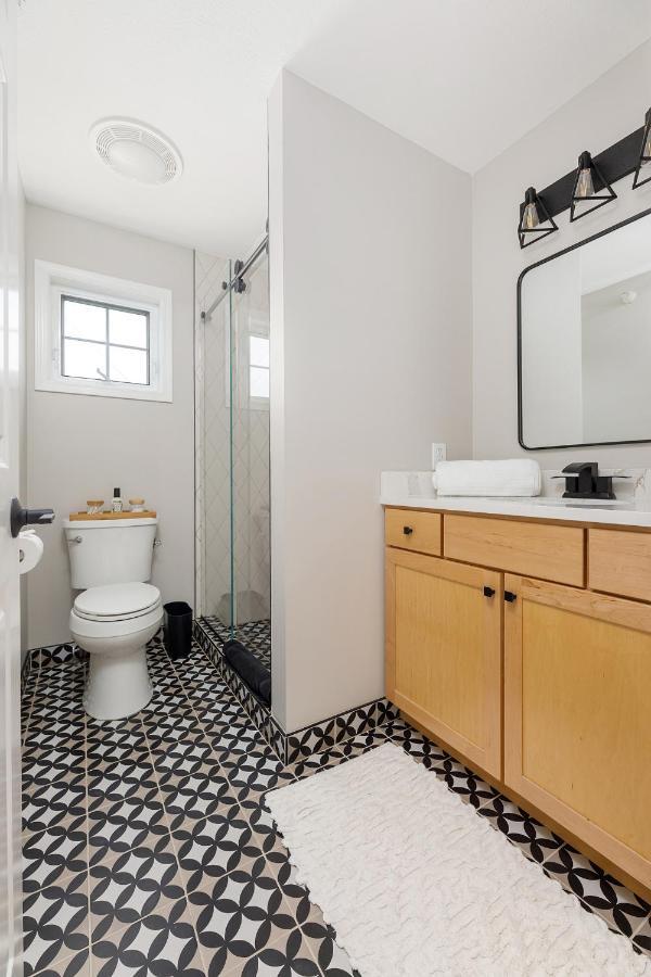 Midtown Modern - Urban Condo Walkable To Bars And Beach Traverse City Dış mekan fotoğraf